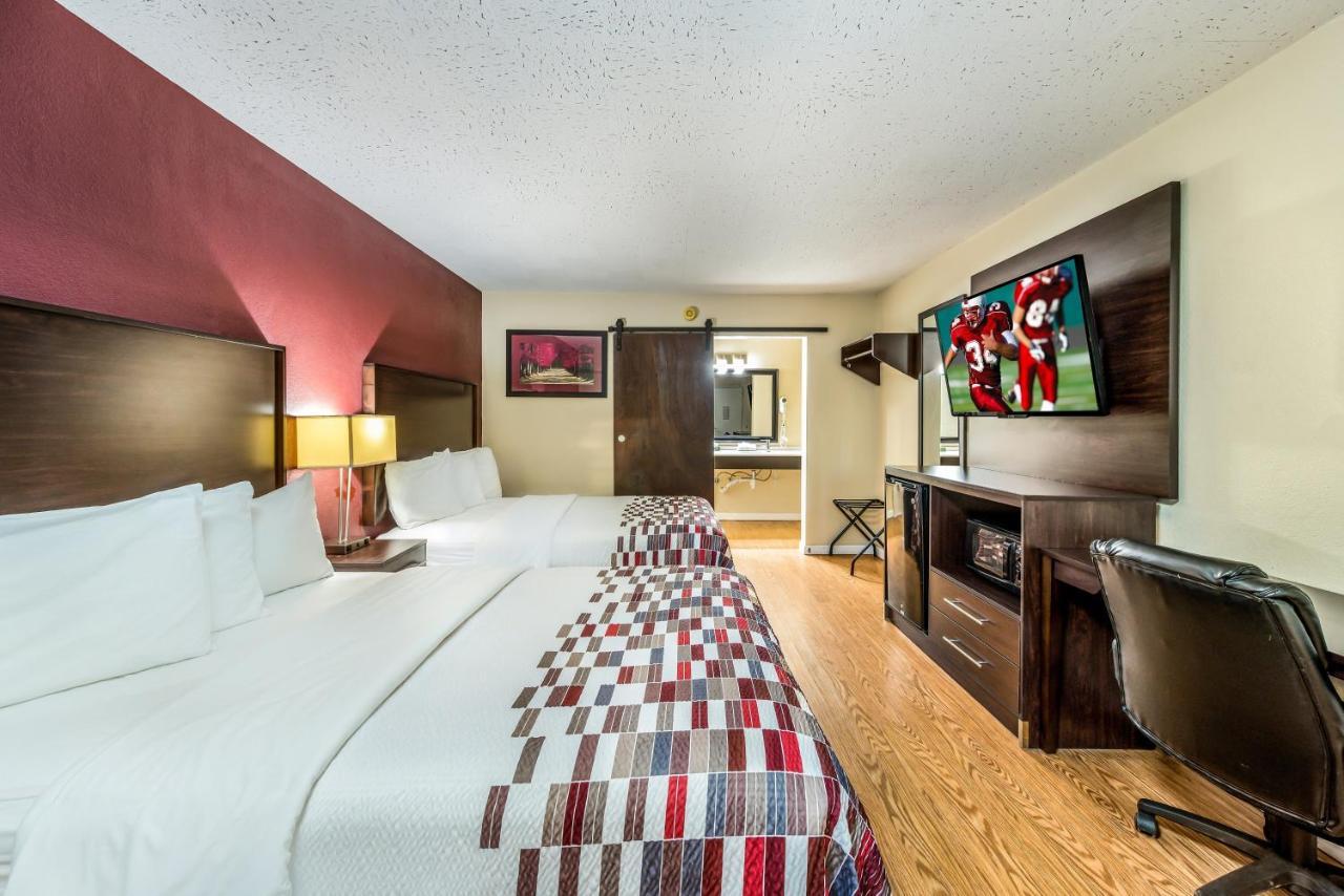 Red Roof Inn & Suites WapakonetaWapakoneta  Kültér fotó