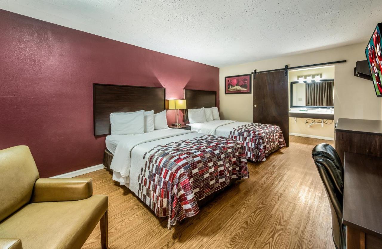 Red Roof Inn & Suites WapakonetaWapakoneta  Kültér fotó