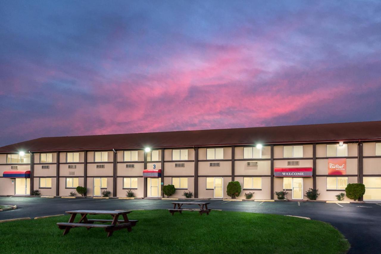 Red Roof Inn & Suites WapakonetaWapakoneta  Kültér fotó