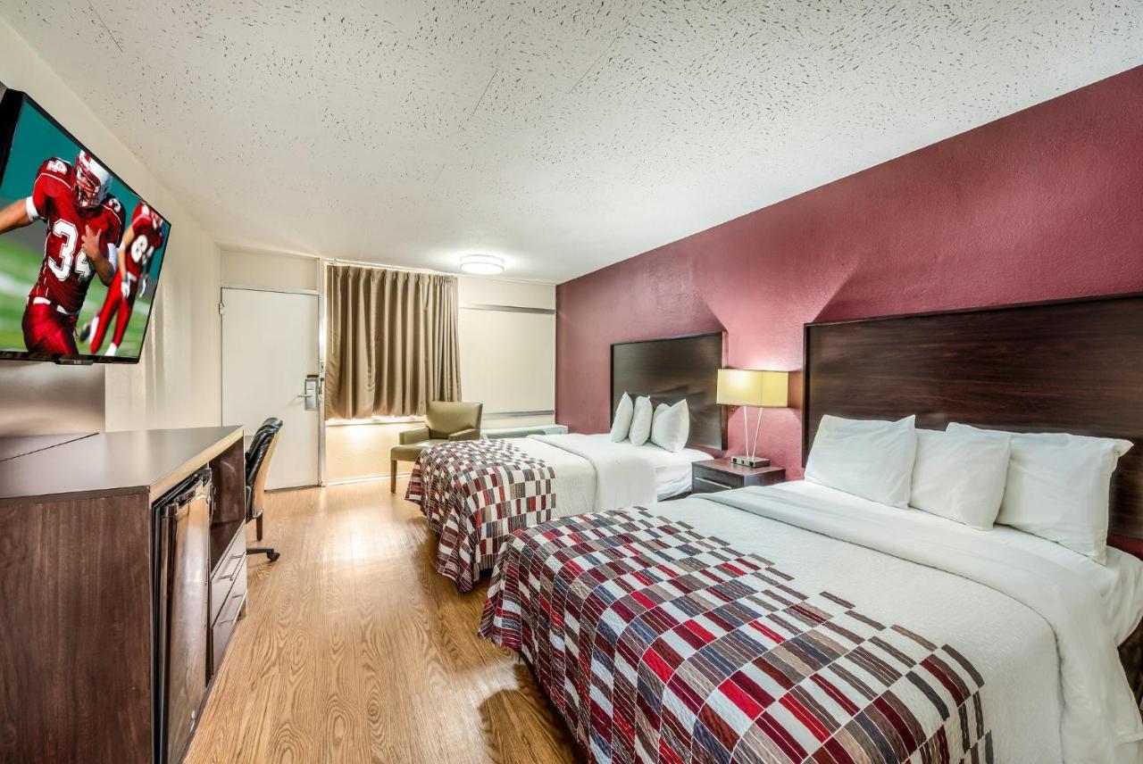 Red Roof Inn & Suites WapakonetaWapakoneta  Kültér fotó
