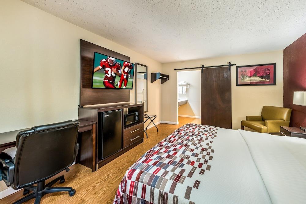 Red Roof Inn & Suites WapakonetaWapakoneta  Kültér fotó